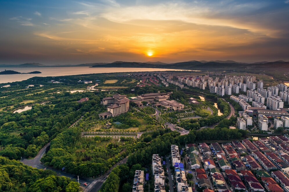 city-sunset_1127-4032
