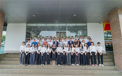 Toàn thể cán bộ nhân viên